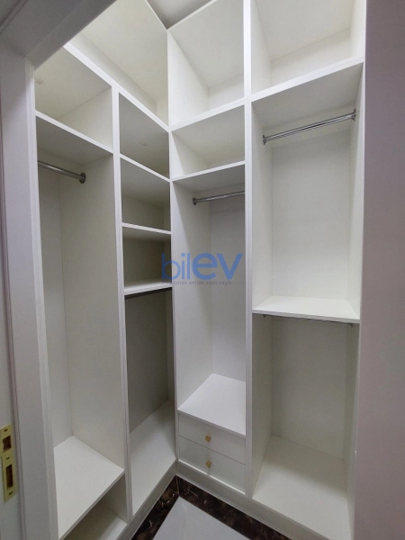 Satış 4 otaqlı Yeni Tikili bina evi  215m², Bakı