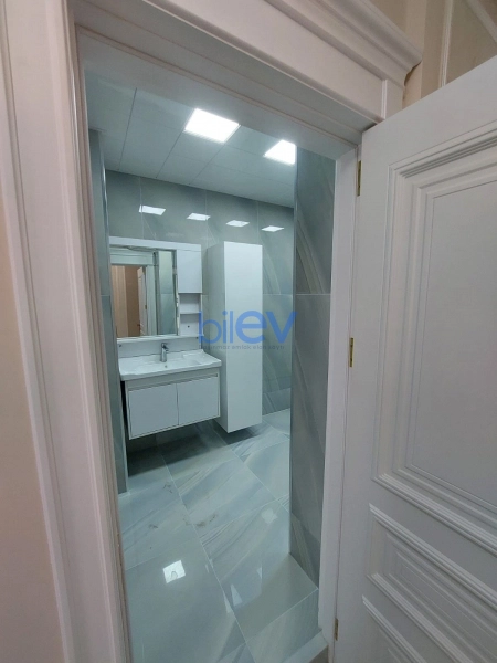 Satış 4 otaqlı Yeni Tikili bina evi  215m², Bakı