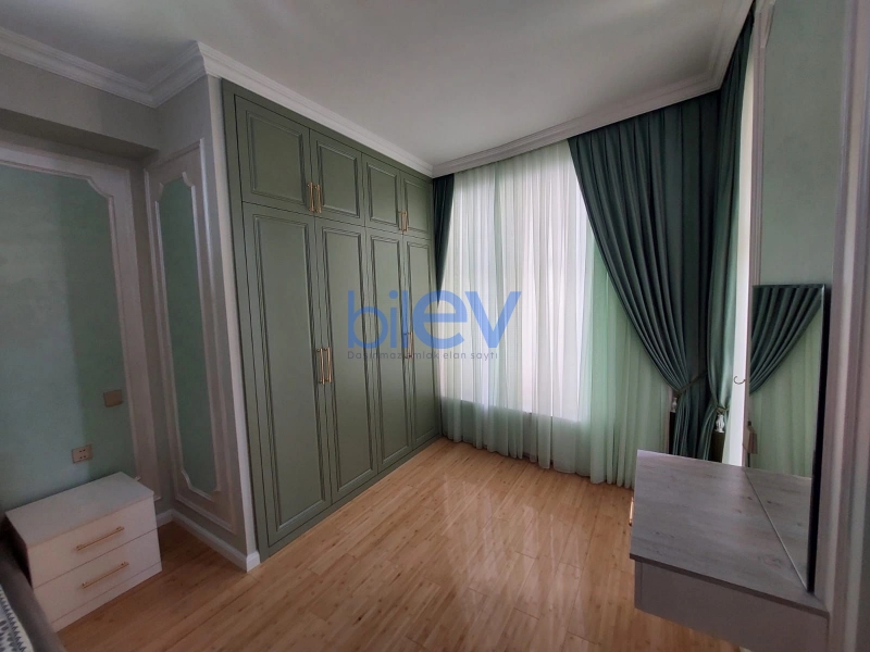 Satış 4 otaqlı Yeni Tikili bina evi  215m², Bakı