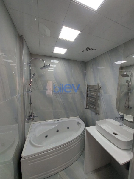 Satış 4 otaqlı Yeni Tikili bina evi  215m², Bakı