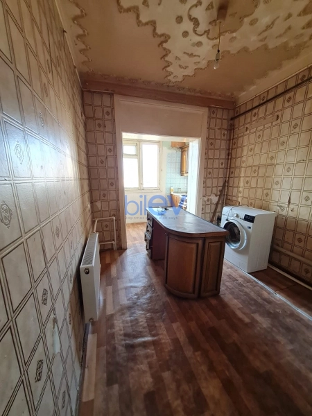Satış 2 otaqlı Köhnə Tikili bina evi  60m², Bakı