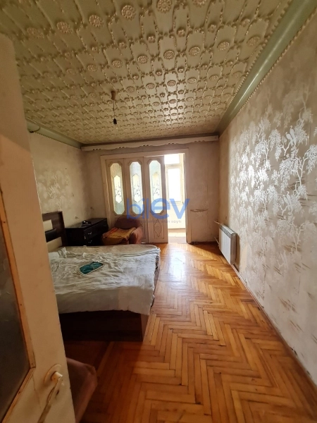 Satış 2 otaqlı Köhnə Tikili bina evi  60m², Bakı