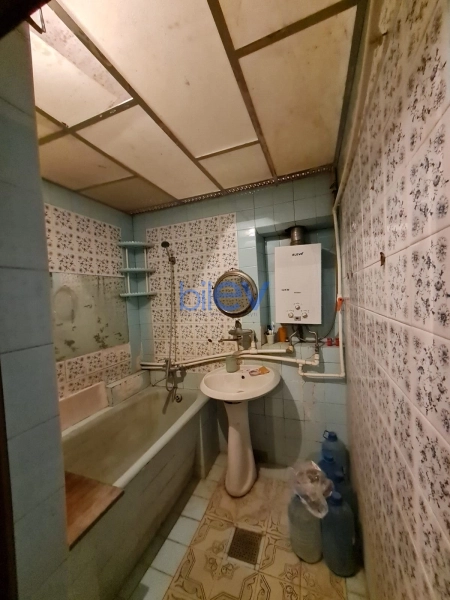 Satış 2 otaqlı Köhnə Tikili bina evi  60m², Bakı