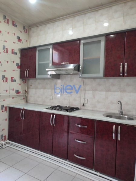 Aylıq Kirayə 2 otaqlı Köhnə Tikili bina evi  60m², Bakı