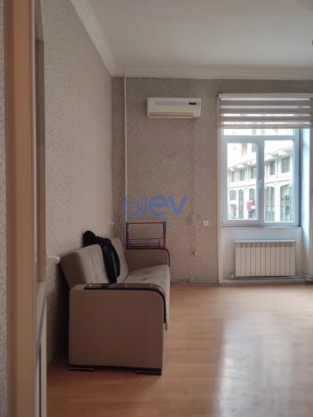 Aylıq Kirayə 2 otaqlı Köhnə Tikili bina evi  60m², Bakı