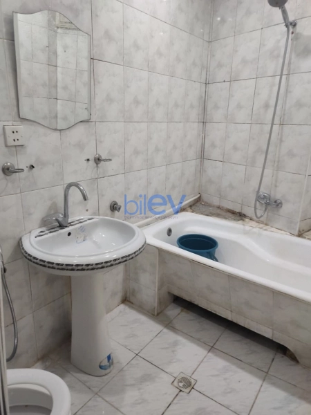 Aylıq Kirayə 2 otaqlı Köhnə Tikili bina evi  60m², Bakı