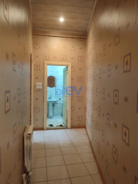 Aylıq Kirayə 2 otaqlı Köhnə Tikili bina evi  60m², Bakı