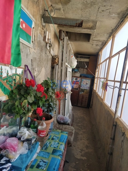 Satış 2 otaqlı Köhnə Tikili bina evi  60m², Bakı