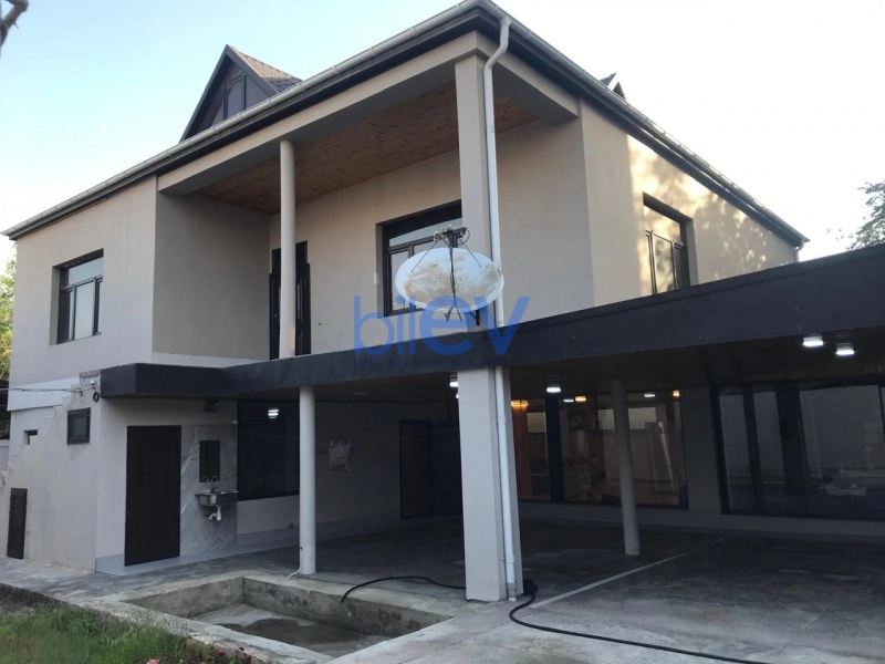 Satış 7 otaqlı Həyət evi  340m², Bakı