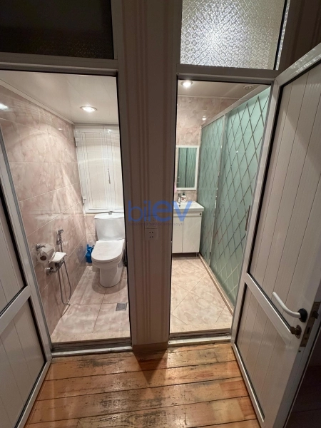 Satış 4 otaqlı Köhnə Tikili bina evi  90m², Bakı