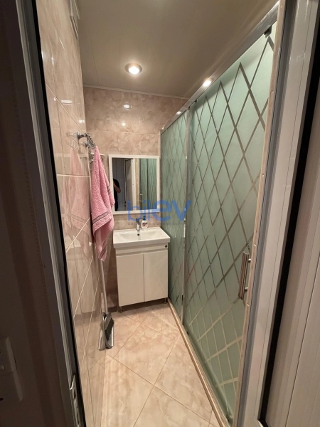 Satış 4 otaqlı Köhnə Tikili bina evi  90m², Bakı