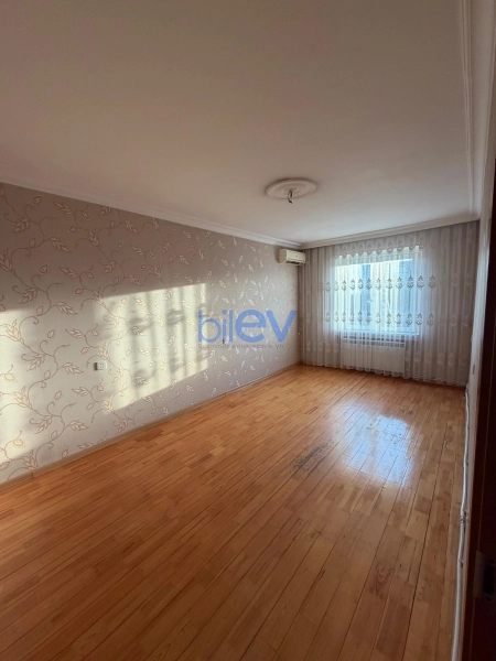 Satış 4 otaqlı Köhnə Tikili bina evi  90m², Bakı