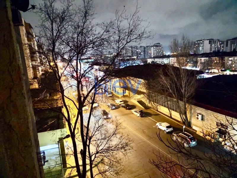 Satış 2 otaqlı Köhnə Tikili bina evi  55m², Bakı