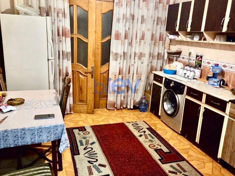 Satış 2 otaqlı Köhnə Tikili bina evi  55m², Bakı