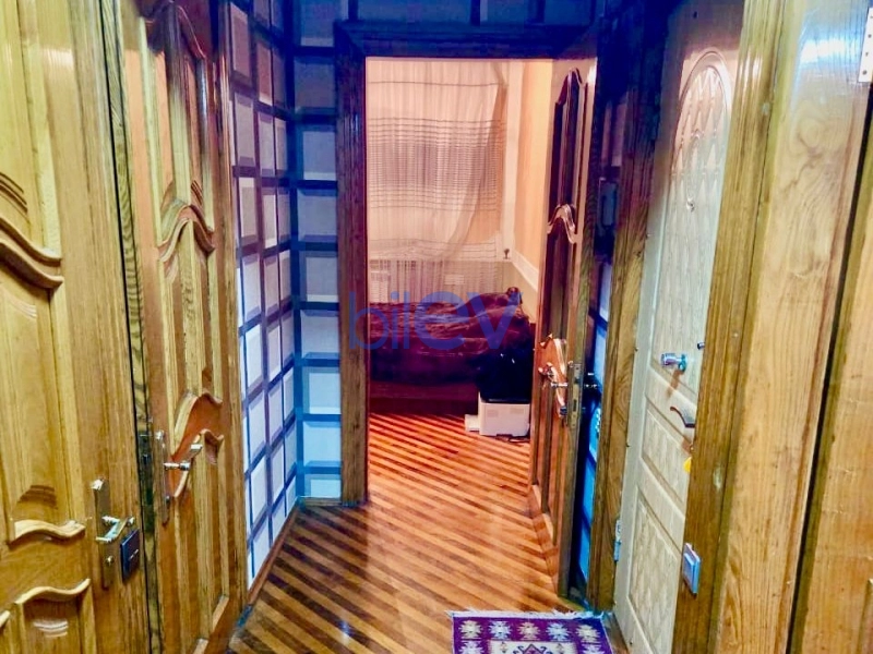 Satış 2 otaqlı Köhnə Tikili bina evi  55m², Bakı