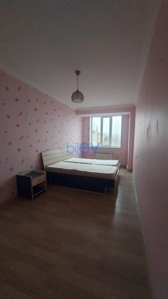 Aylıq Kirayə 3 otaqlı Köhnə Tikili bina evi  80m², Bakı