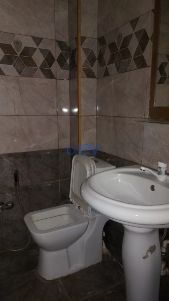 Aylıq Kirayə 3 otaqlı Köhnə Tikili bina evi  80m², Bakı