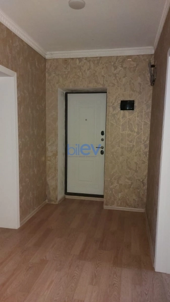 Aylıq Kirayə 3 otaqlı Köhnə Tikili bina evi  80m², Bakı