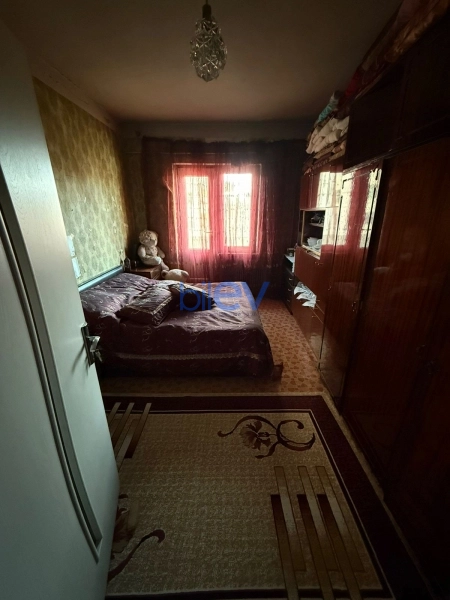 Satış 4 otaqlı Köhnə Tikili bina evi  100m², Bakı