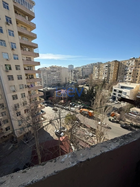 Satış 4 otaqlı Köhnə Tikili bina evi  100m², Bakı