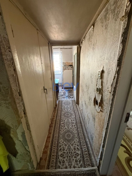 Satış 4 otaqlı Köhnə Tikili bina evi  100m², Bakı