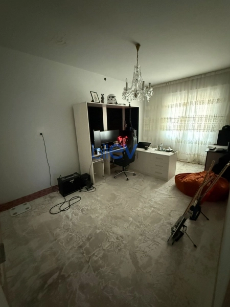 Satış 4 otaqlı Köhnə Tikili bina evi  100m², Bakı