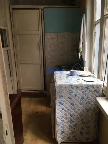 Satış 2 otaqlı Köhnə Tikili bina evi  37m², Bakı