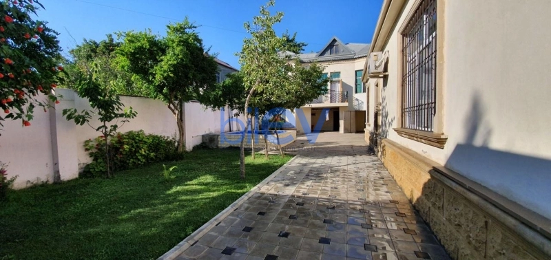 Satış 7 otaqlı Həyət evi  340m², Bakı