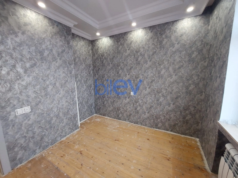 Satış 3 otaqlı Köhnə Tikili bina evi  65m², Bakı