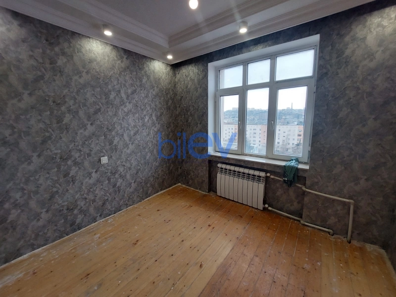 Satış 3 otaqlı Köhnə Tikili bina evi  65m², Bakı