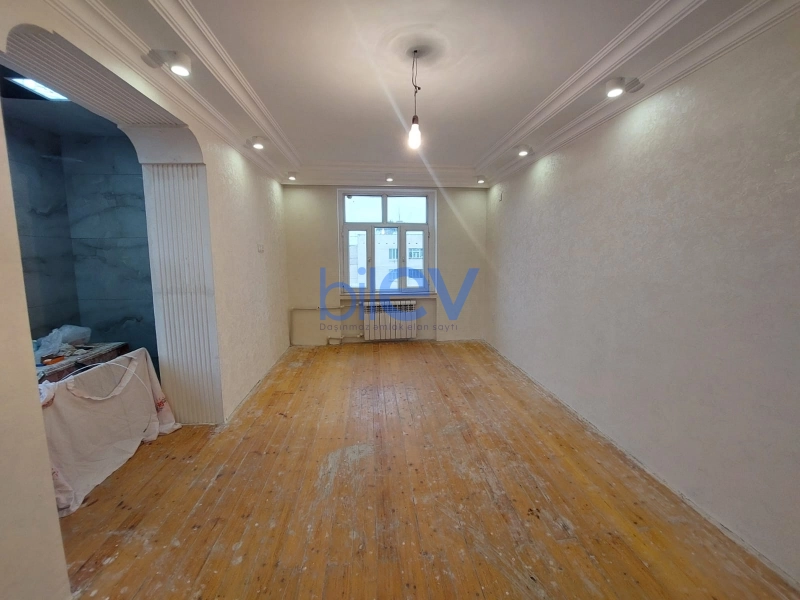 Satış 3 otaqlı Köhnə Tikili bina evi  65m², Bakı