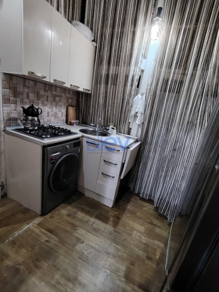 Satış 1 otaqlı Köhnə Tikili bina evi  36m², Bakı