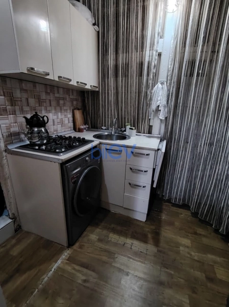 Satış 1 otaqlı Köhnə Tikili bina evi  36m², Bakı