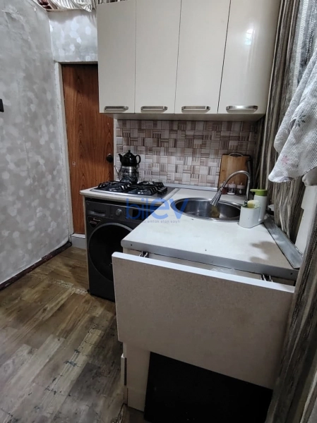Satış 1 otaqlı Köhnə Tikili bina evi  36m², Bakı