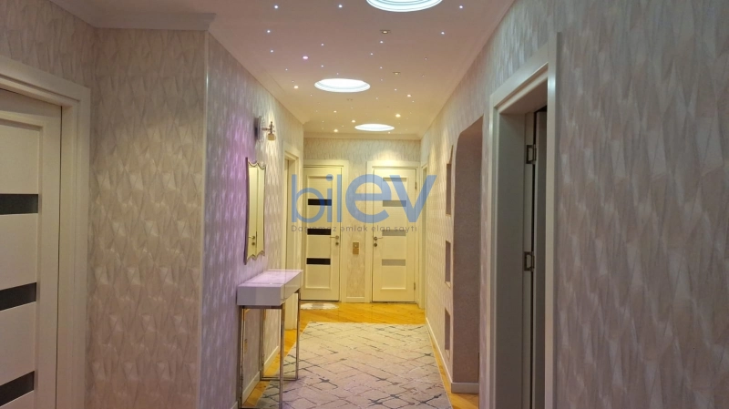Satış 5 otaqlı Köhnə Tikili bina evi  125m², Bakı