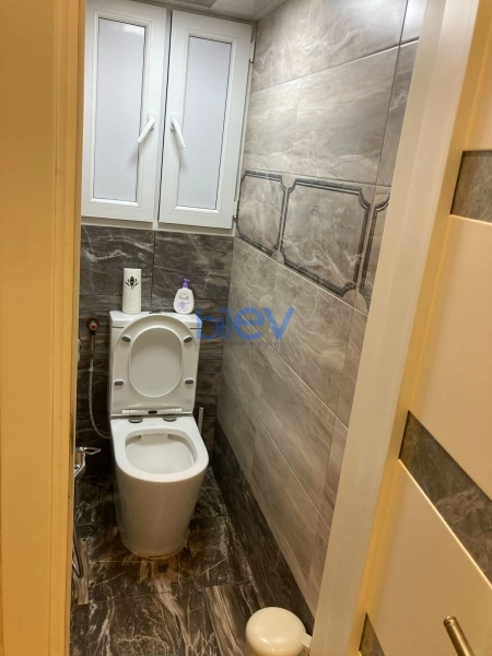 Satış 5 otaqlı Köhnə Tikili bina evi  125m², Bakı