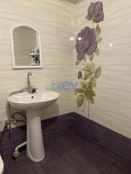 Satış 3 otaqlı Köhnə Tikili bina evi  67m², Bakı