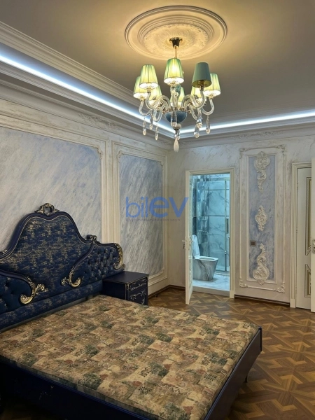 Satış 4 otaqlı Yeni Tikili bina evi  165m², Bakı
