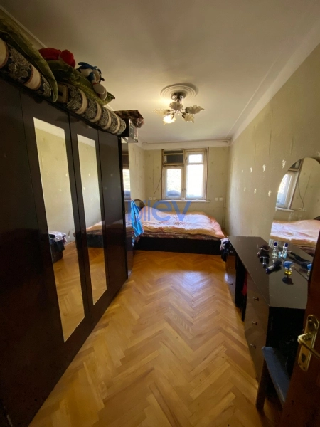 Aylıq Kirayə 2 otaqlı Köhnə Tikili bina evi  55m², Bakı