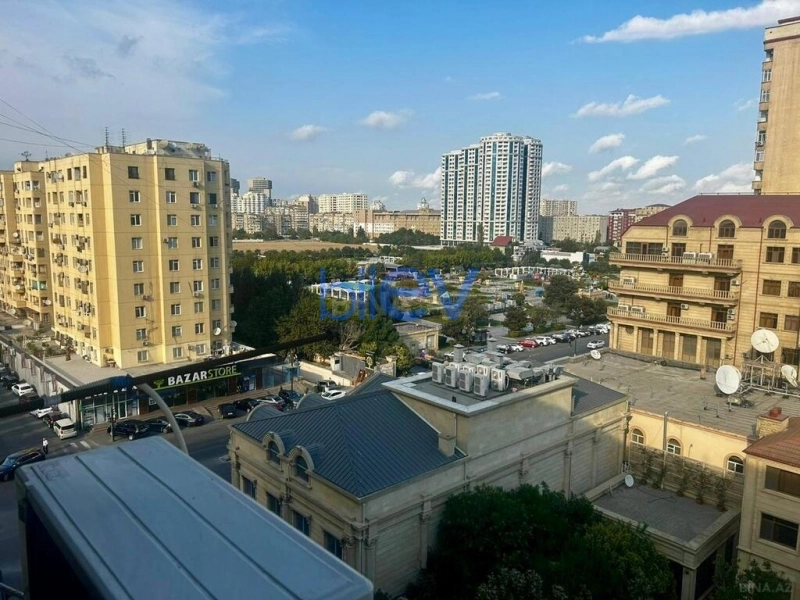 Satış 3 otaqlı Köhnə Tikili bina evi  85m², Bakı