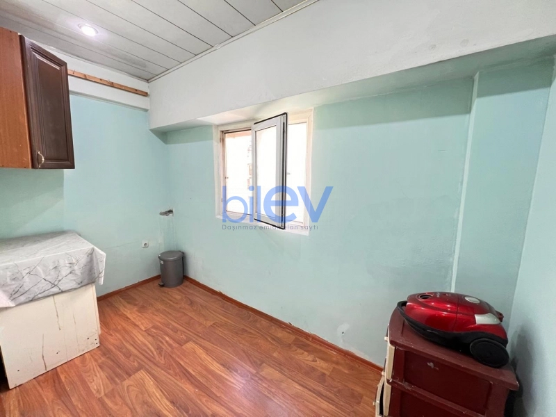 Satış 3 otaqlı Köhnə Tikili bina evi  85m², Bakı
