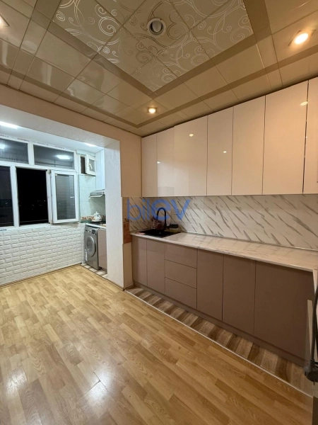 Satış 3 otaqlı Köhnə Tikili bina evi  75m², Bakı