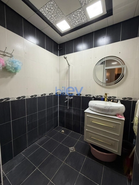 Satış 3 otaqlı Köhnə Tikili bina evi  75m², Bakı