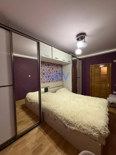 Satış 3 otaqlı Köhnə Tikili bina evi  75m², Bakı