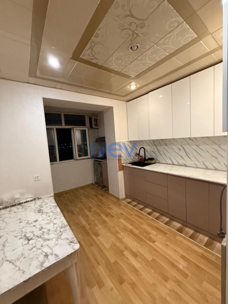 Satış 3 otaqlı Köhnə Tikili bina evi  75m², Bakı