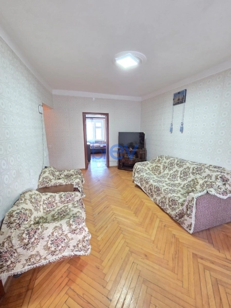 Aylıq Kirayə 2 otaqlı Köhnə Tikili bina evi  50m², Bakı