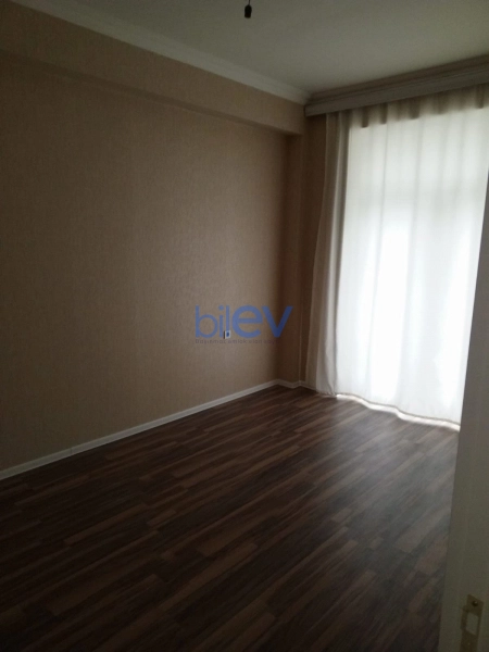 Aylıq Kirayə 3 otaqlı Yeni Tikili bina evi  80m², Bakı