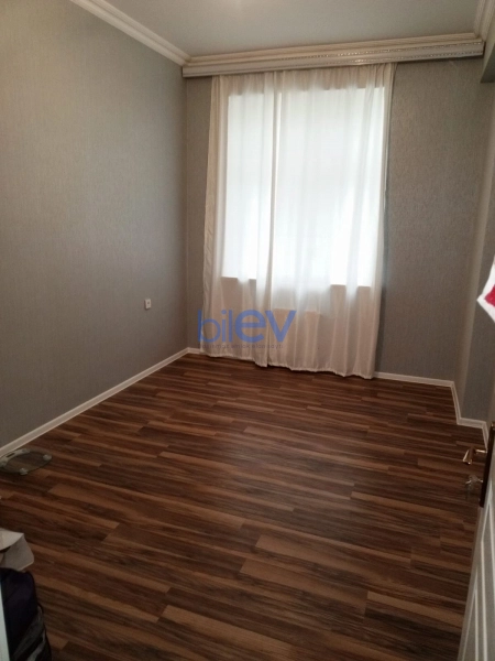 Aylıq Kirayə 3 otaqlı Yeni Tikili bina evi  80m², Bakı