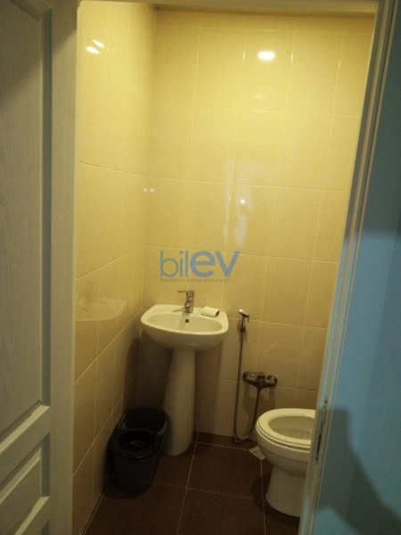 Aylıq Kirayə 3 otaqlı Yeni Tikili bina evi  80m², Bakı