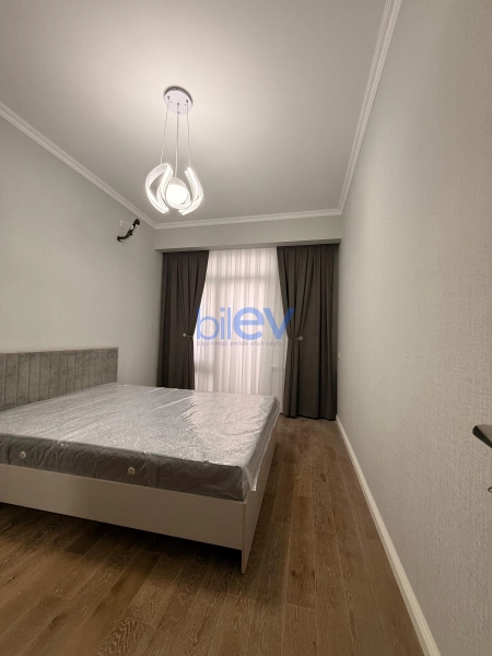 Aylıq Kirayə 3 otaqlı Yeni Tikili bina evi  80m², Bakı